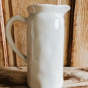 Rae Dunn Accents - Rae Dunn Lemonade Pitcher Rae Dunn Accents - Rae Dunn Lemonade Pitcher